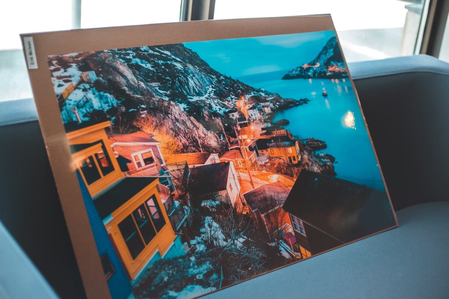 Acrylic panels for premium visual applications